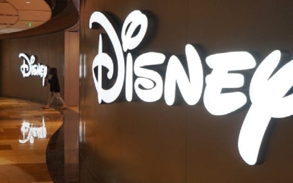 Alibaba Digital Media Gets Multi-Year License From Disney Distribution Unit，阿里巴巴大文娱与迪士尼旗下公司合作，播放1000集动画和电影