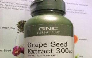 GNC's stock rockets after big investment from China's Harbin Pharmaceutical, 哈药中国投资使美国GNC股价周二上涨35%