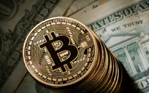 Bitcoin tops $10,200 as cryptocurrencies extend rally，比特币突破10,200美元