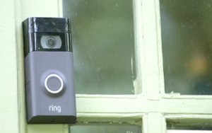 Amazon's Ring acquisition to boost its delivery service allowing couriers in your home: Credit Suisse，亚马逊斥资逾10亿美元收购智能门铃生产商Ring