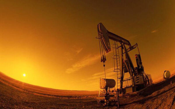 Billionaire investor Cooperman says US crude can hit $70, names energy stock picks-亿万富豪库伯曼称美国原油将涨至70美元，曾成功预测2016年走势