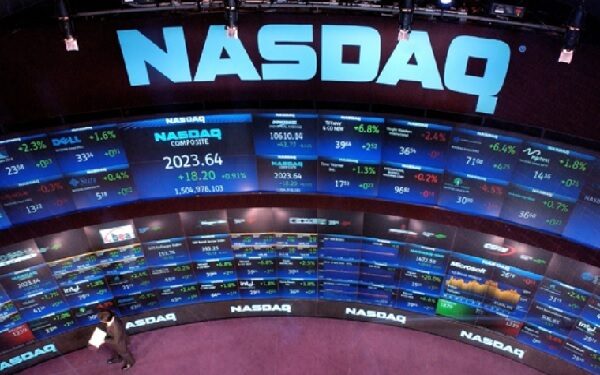 NASDAQ Eyes Chinese Investors With Deal to Provide Market Data Through Sina，新浪成纳斯达克在中国的官方提供商，提供实时市场资讯