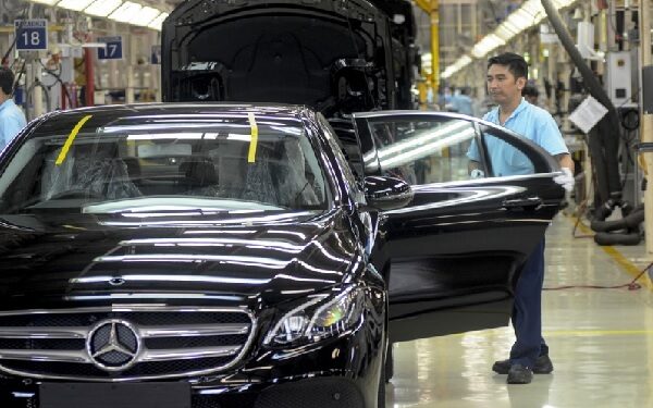 Mercedes to Build Second China Factory, Hone In on NEV Production，奔驰：拟在北京建立第二个生产基地