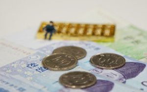 Chinese Investors Become Largest Net Buyers of South Korean Shares Since Diplomatic Thaw, 中国投资者在韩国股市中的持股量继续增加