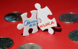Midea to Set Up Robotics JV With German Kuka to Start ‘Human-Robot New Era’， 中国美的库卡成立合资公司，拓展工业机器人、医疗、仓储自动化