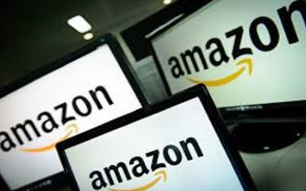 Amazon shares fall after report Trump wants to curb its power，消息称特朗普欲遏制亚马逊，亚马逊股价重挫近5%