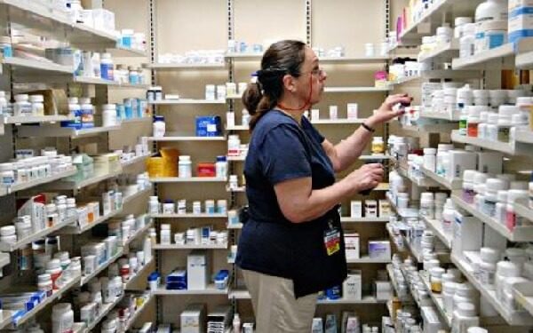 Drug prices continue to climb despite barrage of criticism，美国总统特朗普痛批药价，但药价依旧涨不停