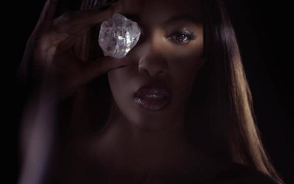 Fifth-largest gem quality diamond in history sold for $40 million-全球第五大宝石级别的钻石售价4000万美元