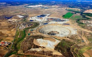 Zambia targets one million tonnes copper output this year-赞比亚今年铜产量将达100万吨