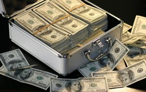 China looked at investing in SoftBank's $100 billion tech fund-中国考虑参投软银千亿美元科技基金