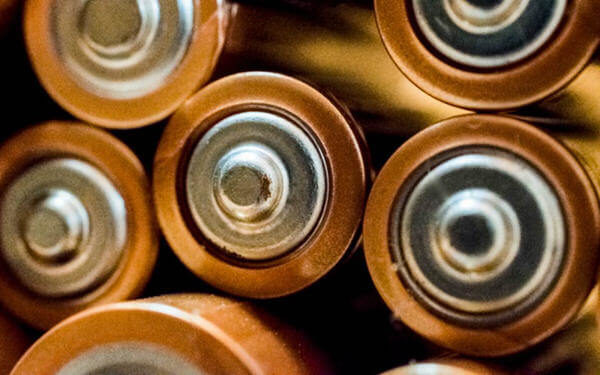 Battery makers descend on Australia, Canada cobalt developers-中日韩企业争夺加拿大和澳洲钴项目