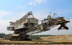 Private capital flowing into mining on track for record year-今年私募资金涌入矿业将创历史最高记录