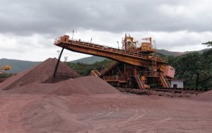 China to open up iron trading to foreigners-中国将向外资开放铁矿石期货
