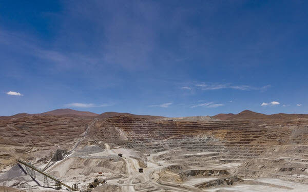 Teck ups stake in Chile Quebrada Blanca copper mine in $162.5m deal-加拿大Teck斥资1.625亿美元增持智利铜矿