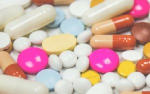 China to Extend Drug Patent Protection to 25 Years, Up from 20，中國醫藥品專利保護期最長延至25年