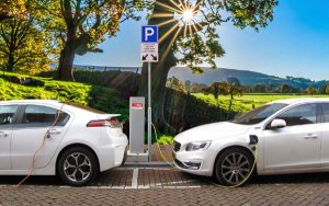 Electric vehicles seen driving cobalt crunch by mid-2020s-2025年左右电动汽车将面临钴供应短缺