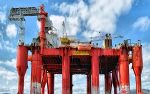 Brent-WTI oil spread rises above $11 for first time since 2015-布伦特原油与美国原油价差拉大至11美元