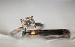 Alrosa boosted by rebound in global diamond demand-全球钻石需求回暖，埃罗莎一季度利润大增