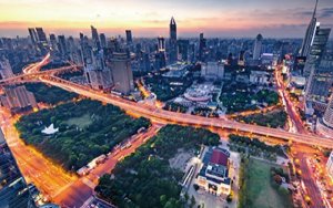 City to bolster effort to attract global brands，中国上海举行全球新品首发地启动仪式，吸引全球品牌进入上海