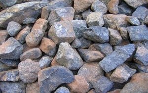 China iron ore imports rise in May on strong steel margins-钢铁厂利润强劲，5月中国铁矿石进口量激增