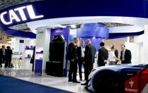 Chinese battery maker CATL jumps 44% on trading debut-宁德时代上市首日大涨44%