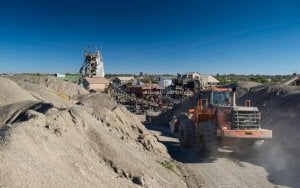 Petra Diamonds secures $170 million to help lower debt-这家钻石企业获得1.7亿美元融资