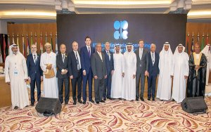 OPEC set for a collision course over production policy ahead of landmark meeting-这据说将是多年来争议最大的一次欧佩克会议……
