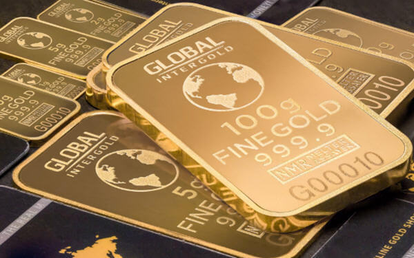 Gold may hit $1,400 in '19 on `powerful fuel' of weak dollar-彭博社：2019年美元颓势将推动黄金进击1400美元