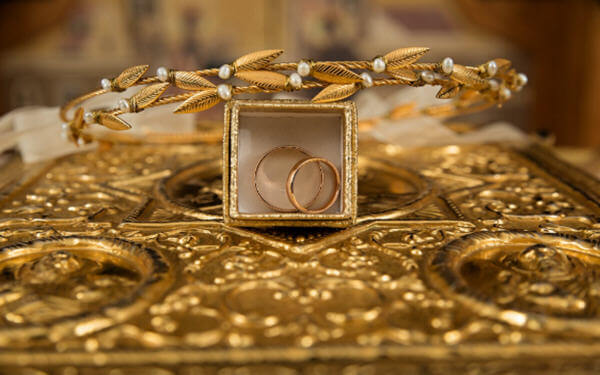 Gold jewelry sales recovering in China, but platinum left on the shelf-中国金饰销量复苏