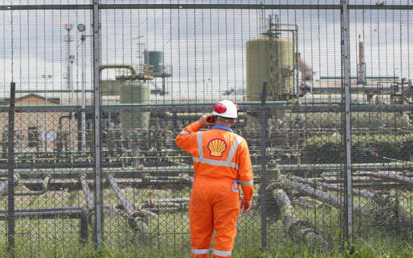Shell in Talks to Sell $2 Billion Nigeria Oil Assets-壳牌拟出售尼日利亚石油资产