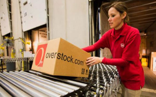 Overstock shares soar after private equity firm agrees to invest in blockchain subsidiary-Overstock区块链子公司获金沙江资本2.7亿美元投资
