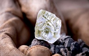 Rio opens new diamond pipe in subarctic Canada