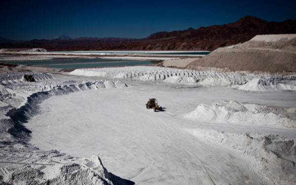 Chile’s lithium giant SQM sees prices falling further this year-智利SQM预测下半年锂价走软，但仍将高于去年均价