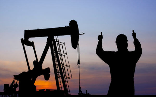 Scotiabank believes that Commodities Remain Weighed Down by Dour Macro Sentiment, Stronger Dollar；丰业银行认为大宗商品价格已经与经济基本面脱钩