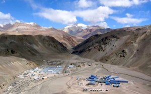 Barrick to buy Randgold for $18.3B forming giant global gold miner-巴里克收购兰德黄金，称霸全球黄金产业