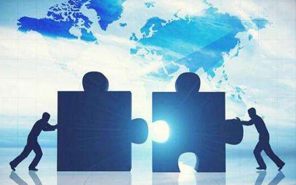 Chinese firms look to smaller foreign buys, UBS China boss says-瑞银称中企海外并购将“以小为美”