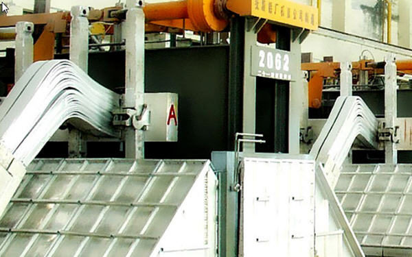 China's Chalco shuts 470,000 tonnes of aluminium capacity as price slump bites-