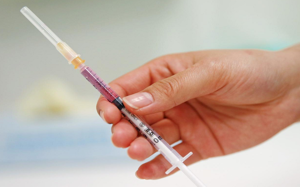 China proposes new laws on vaccine management，中国拟推出疫苗管理法，现公开向社会征求意见