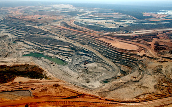 Randgold to cease trading as merger with Barrick gets final approval-与巴里克合并获最终批准，Randgold股票停牌