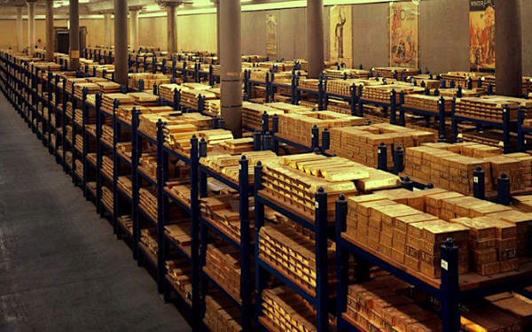 Gold barrels into 2019 as growth concerns spur demand for haven-