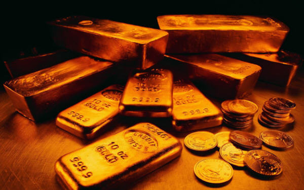 Gold rises to highest level in 6 months amid stock sell-off-