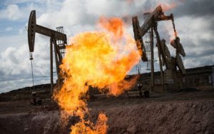 US oil and gas firms are ready to spend as confidence grows, survey says-调查显示美国油气公司今年将增加资本支出