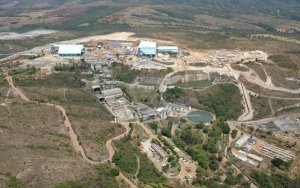 Kinross stock rallies after reporting record production at Paracatu and Bald Mountain- Kinross公告旗下两矿山产量创纪录，股价大涨