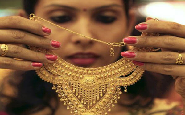 Asia Gold-India demand picks up as prices dip; buyers eye further correction-亚洲黄金市场：印度需求上升，其他地区买家期待价格回调