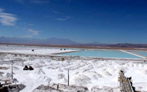 Tianqi Lithium to name three directors to SQM board next month-天齐锂业下月将向SQM董事会提名三名董事