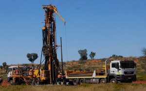 Newcrest inks $65-million JV deal with Greatland Gold- Newcrest将投资6500万美元，与英国Greatland Gold成立合资公司