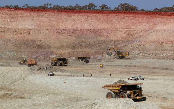 AngloGold approves underground expansion of Tropicana mine-AngloGold批准西澳大利亚Tropicana金矿地下扩建