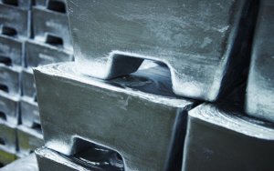 Zinc price builds on 2019 rally as stocks reach just 2 days consumption-库存仅购两天消耗，锌价2019年稳了