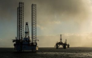 Worldwide offshore rig count in February up both sequentially and year-over-year-全球海上钻井平台数量同比环比皆增长