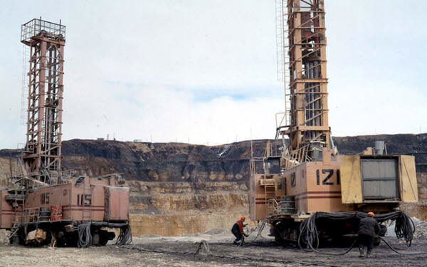 One of world’s largest diamond mines gets 10-year life extension-全世界最大的钻石矿将使其矿山寿命延长10年